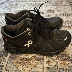 Womens On Cloud X. Size 6. Pre-owned. Like new.